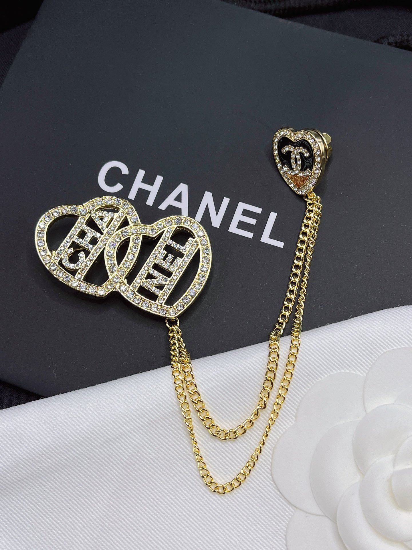 Replica CHANEL Brooch