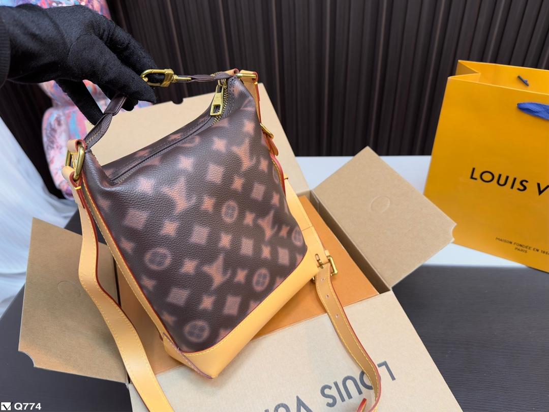 Replica Louis Vuitton Bag 22*18CM
