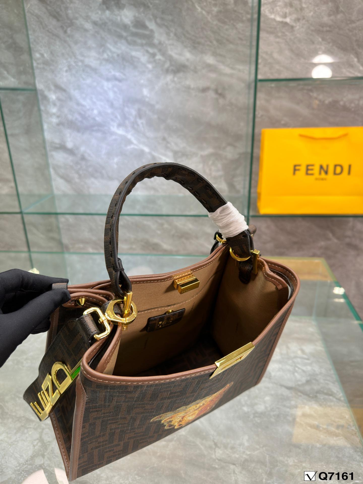 Replica Fendi Bag 30*26CM