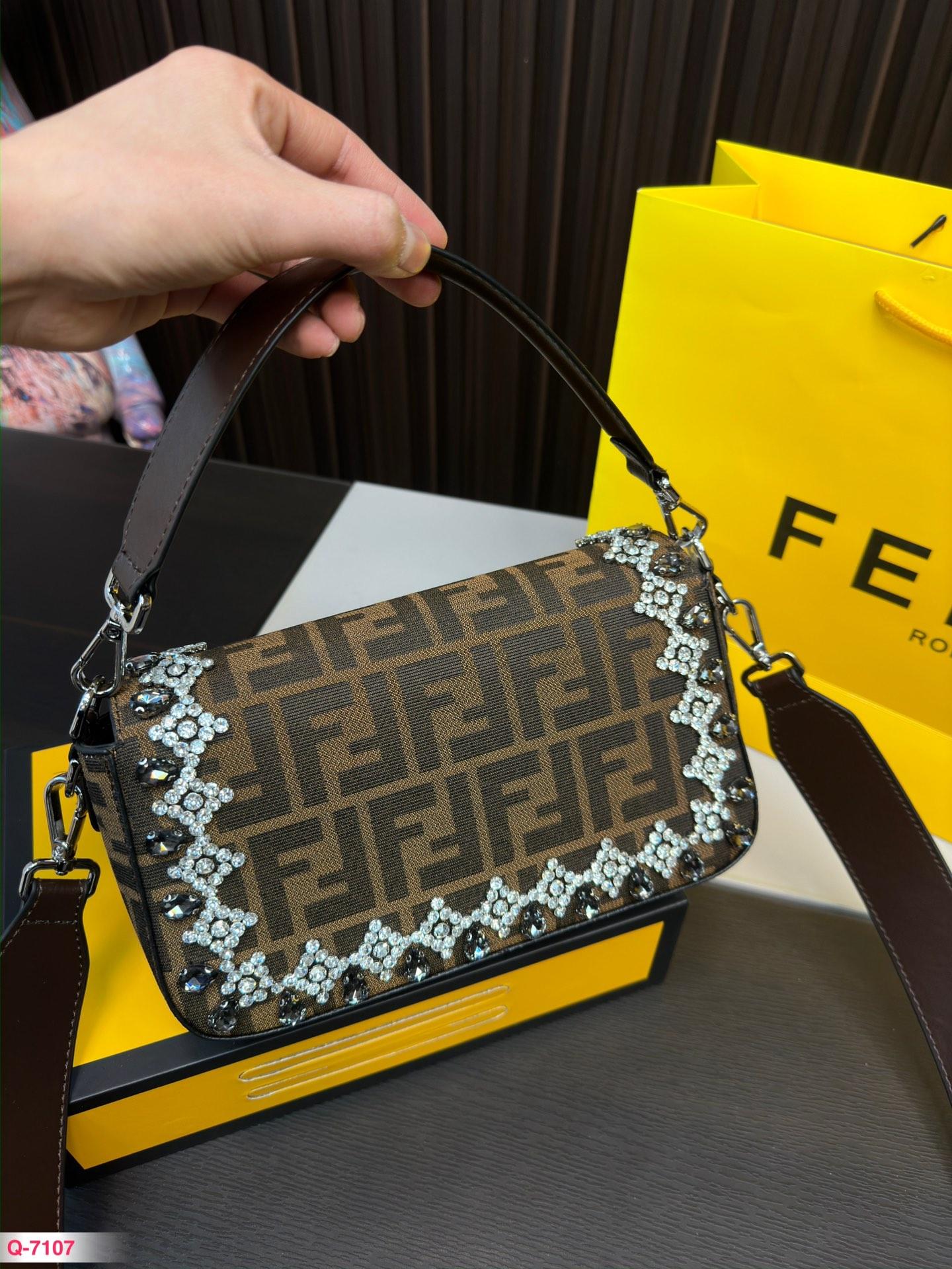 Replica Fendi Bag 15*25CM