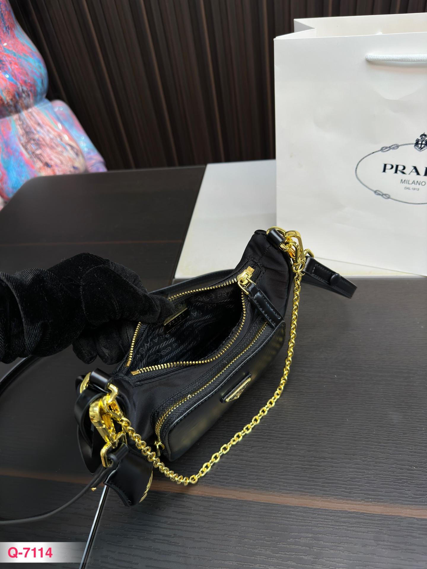 Replica Prada Bag 22*13CM
