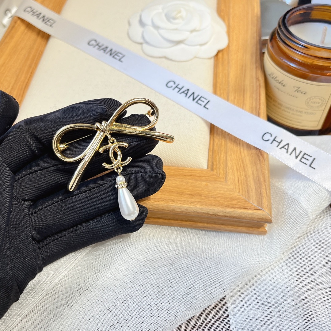 Replica CHANEL Brooch
