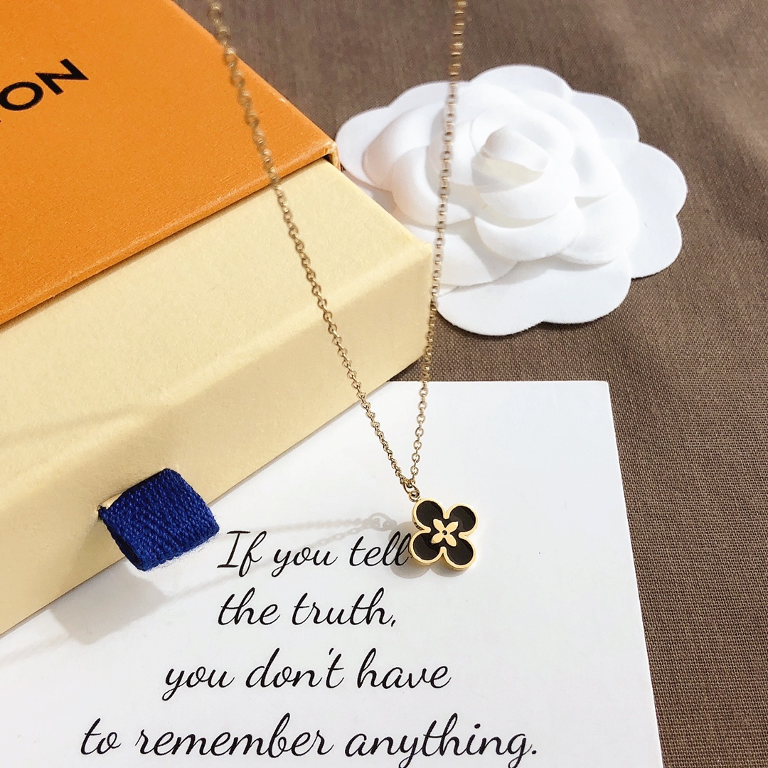 Replica LOUIS VUITTON Necklace