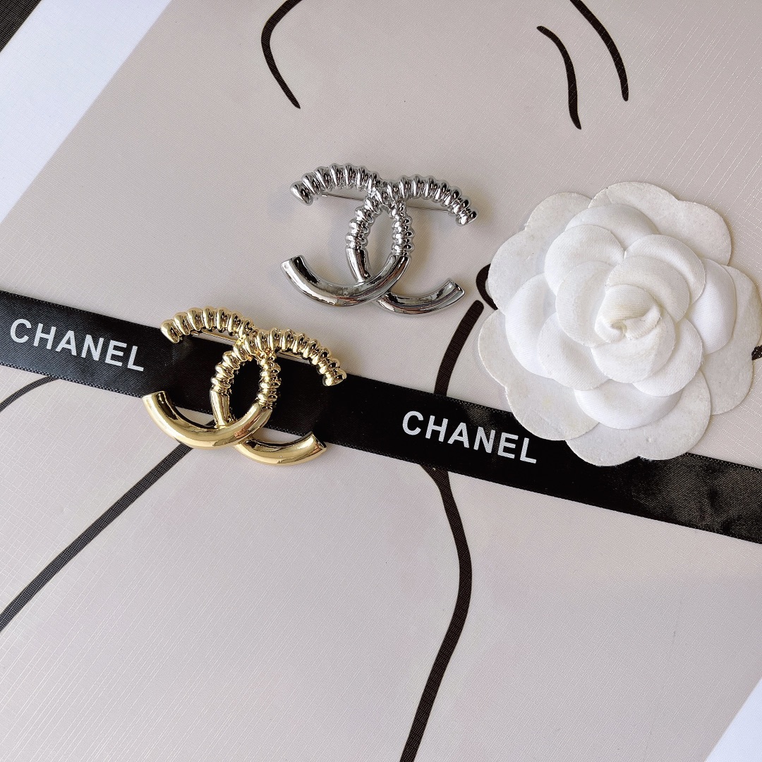 Replica CHANEL Brooch