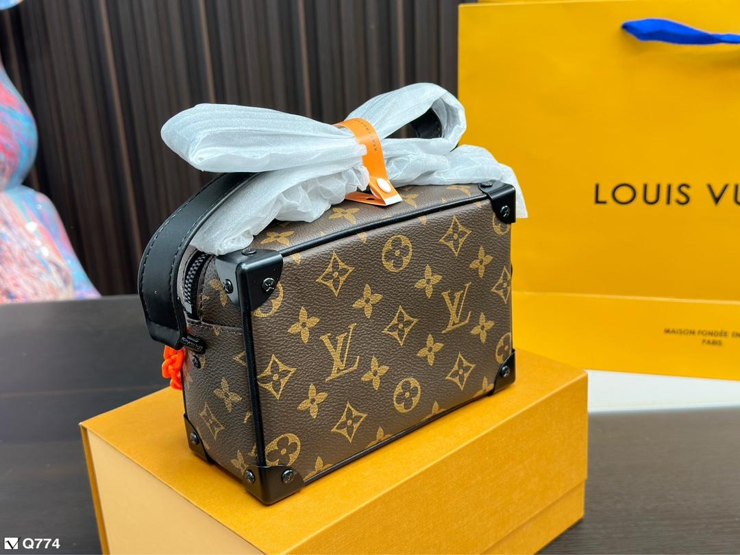 Replica Louis Vuitton Bag 18*12CM