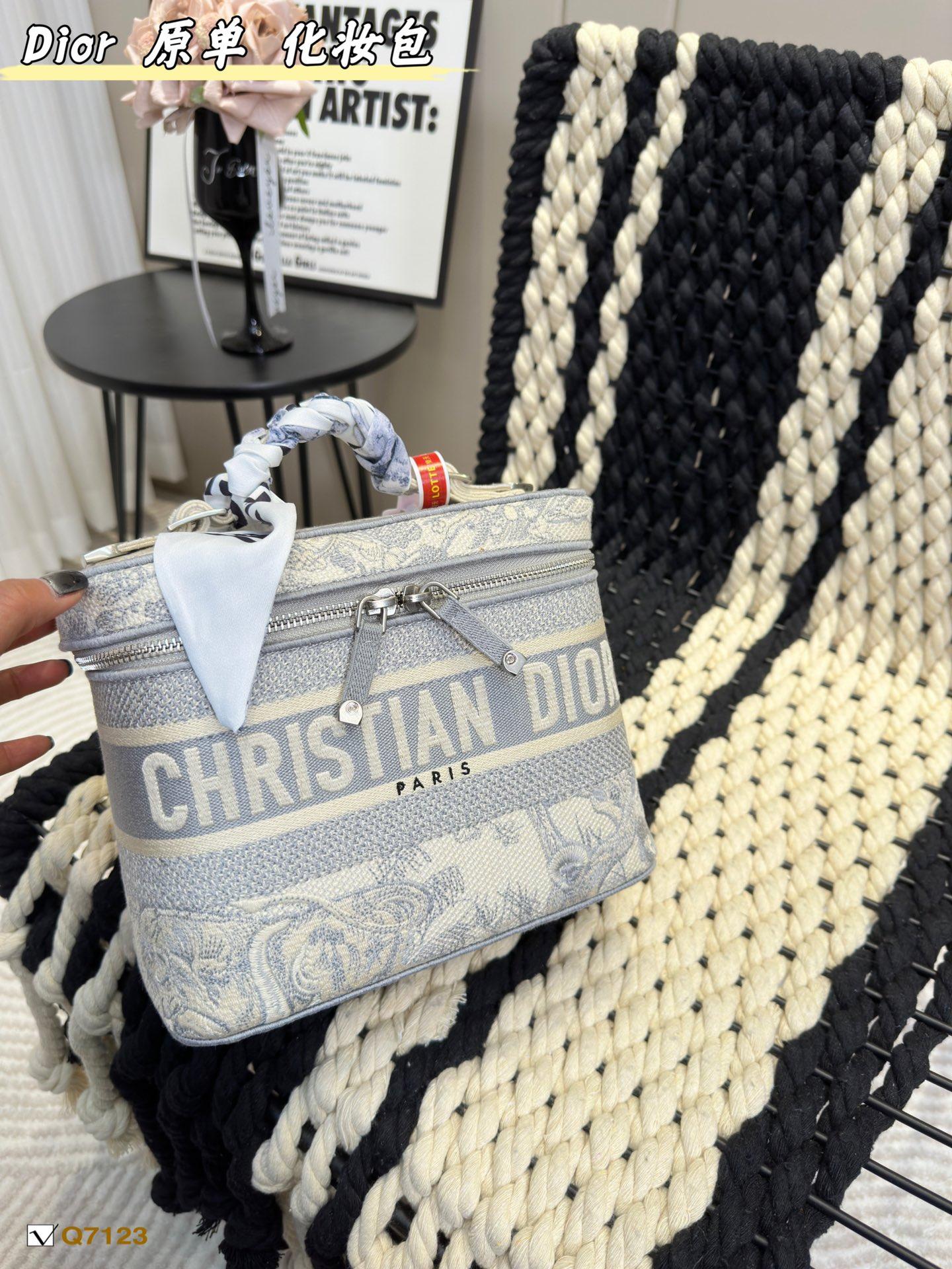 Replica Dior Bag 23*19CM