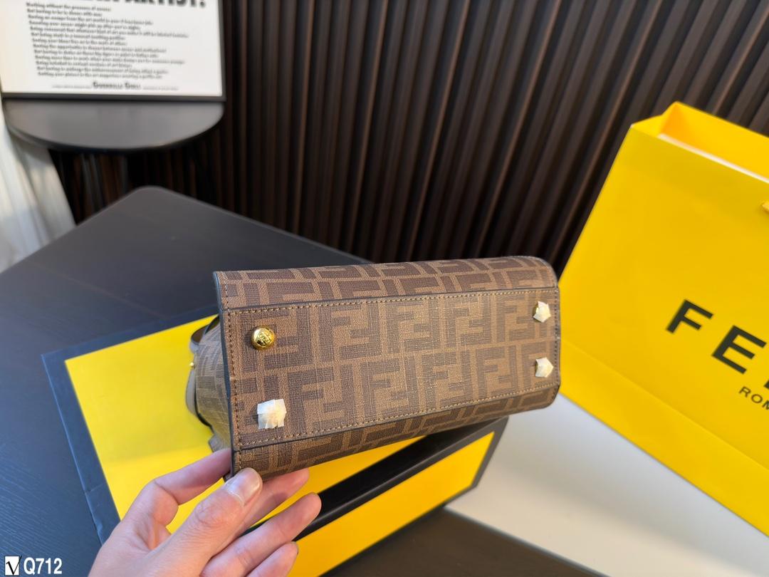 Replica Fendi Bag 23*20CM