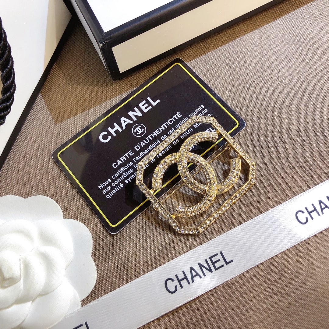 Replica CHANEL Brooch