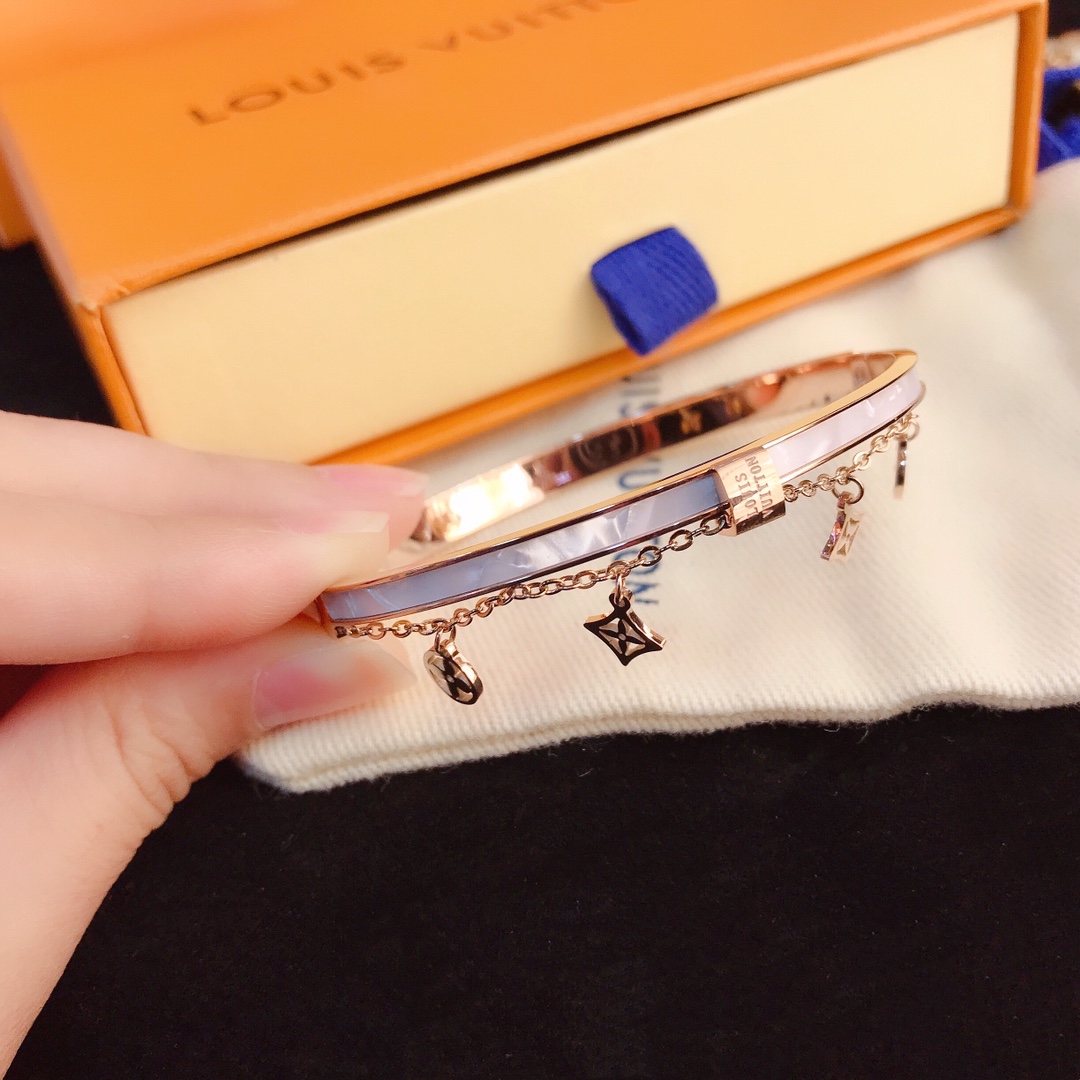 Replica LOUIS VUITTON Bangle
