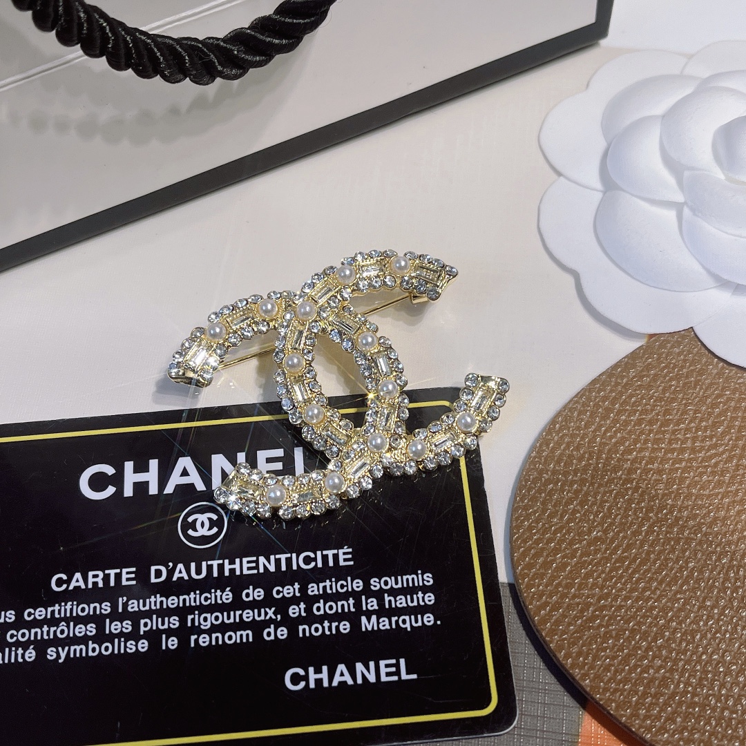 Replica CHANEL Brooch