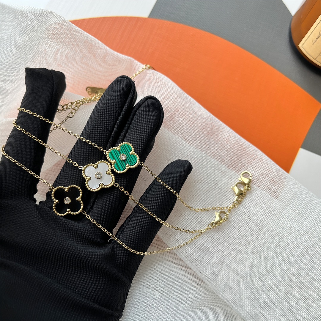 Replica VanCleef Arpels Bracelet