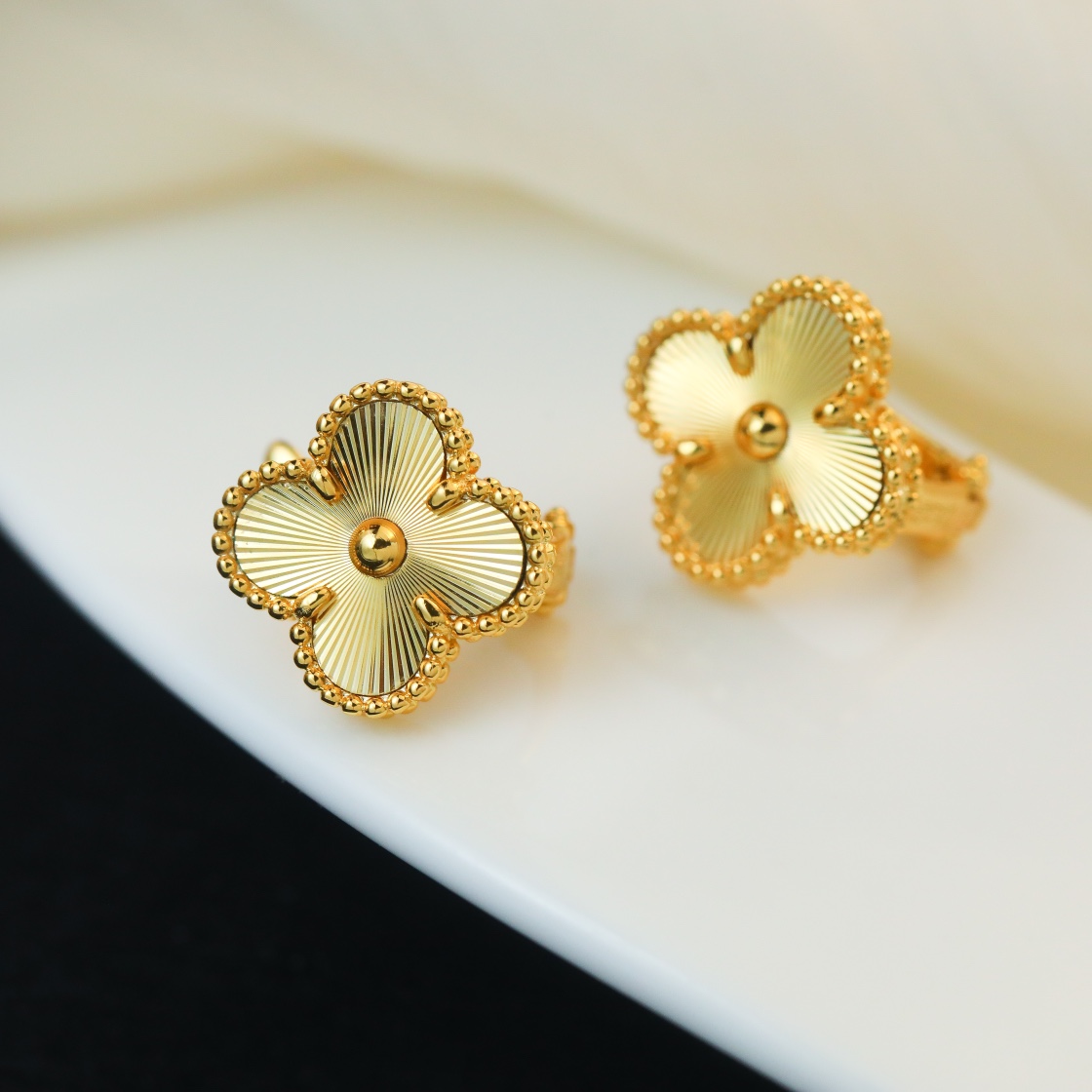Replica VanCleef Arpels Earring
