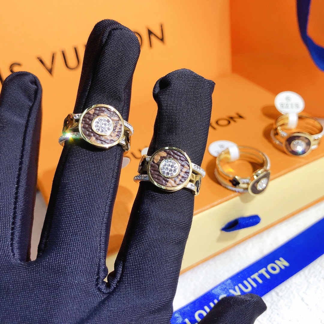 Replica LOUIS VUITTON Ring