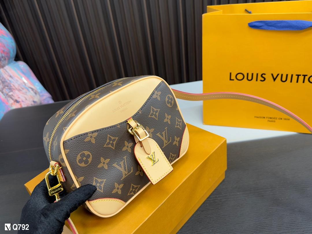 Replica Louis Vuitton Bag 20*14CM