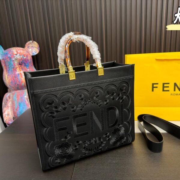 Replica Fendi Bag  24*22CM/34*31CM