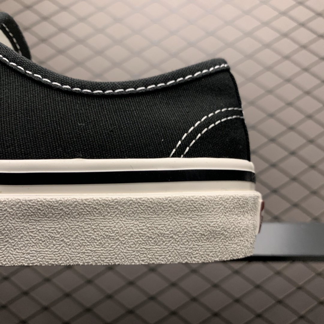 Replica Vans Shoe Vans Authentic 35-44 5309A