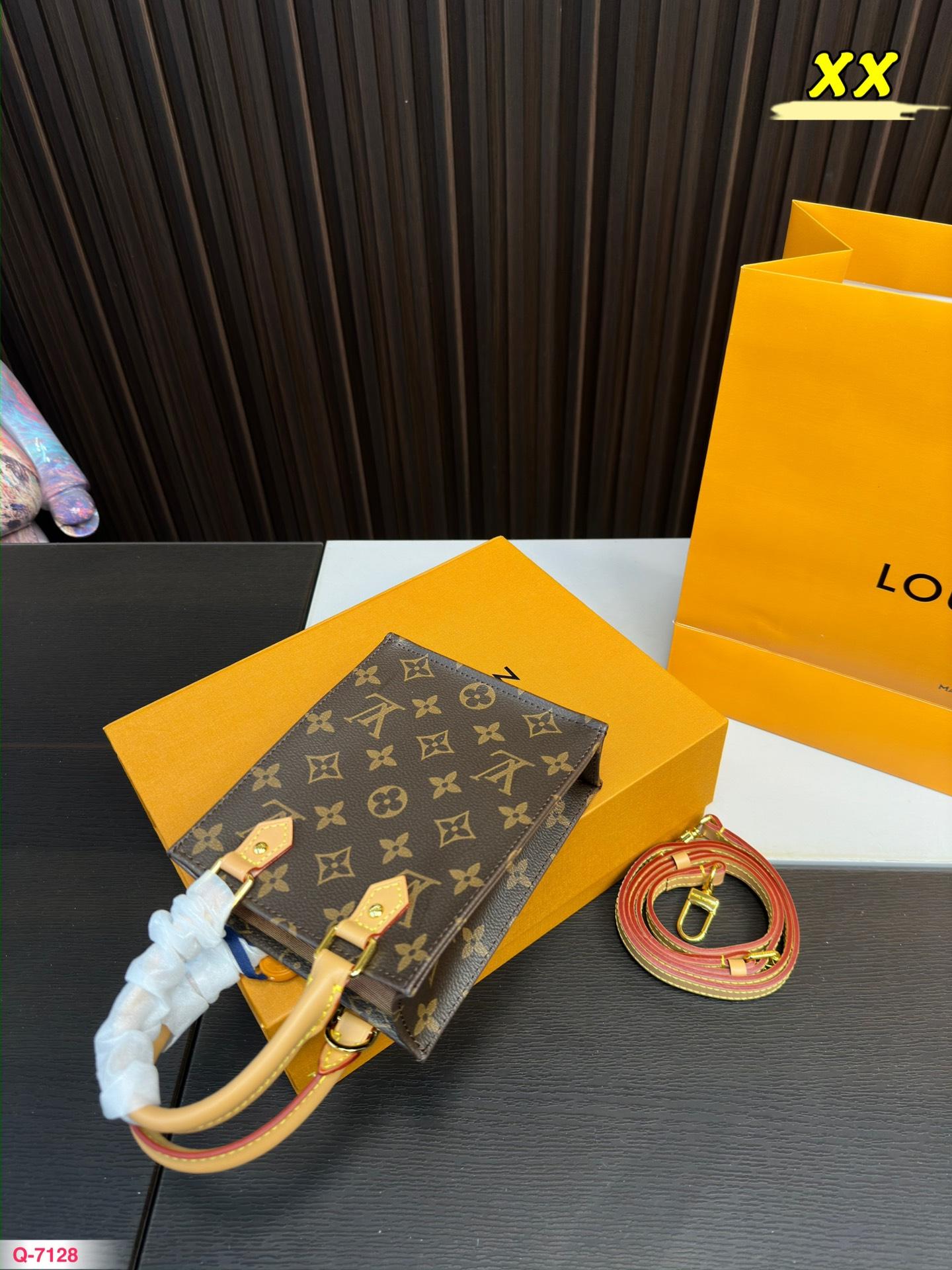 Replica Louis Vuitton Bag 14*18CM