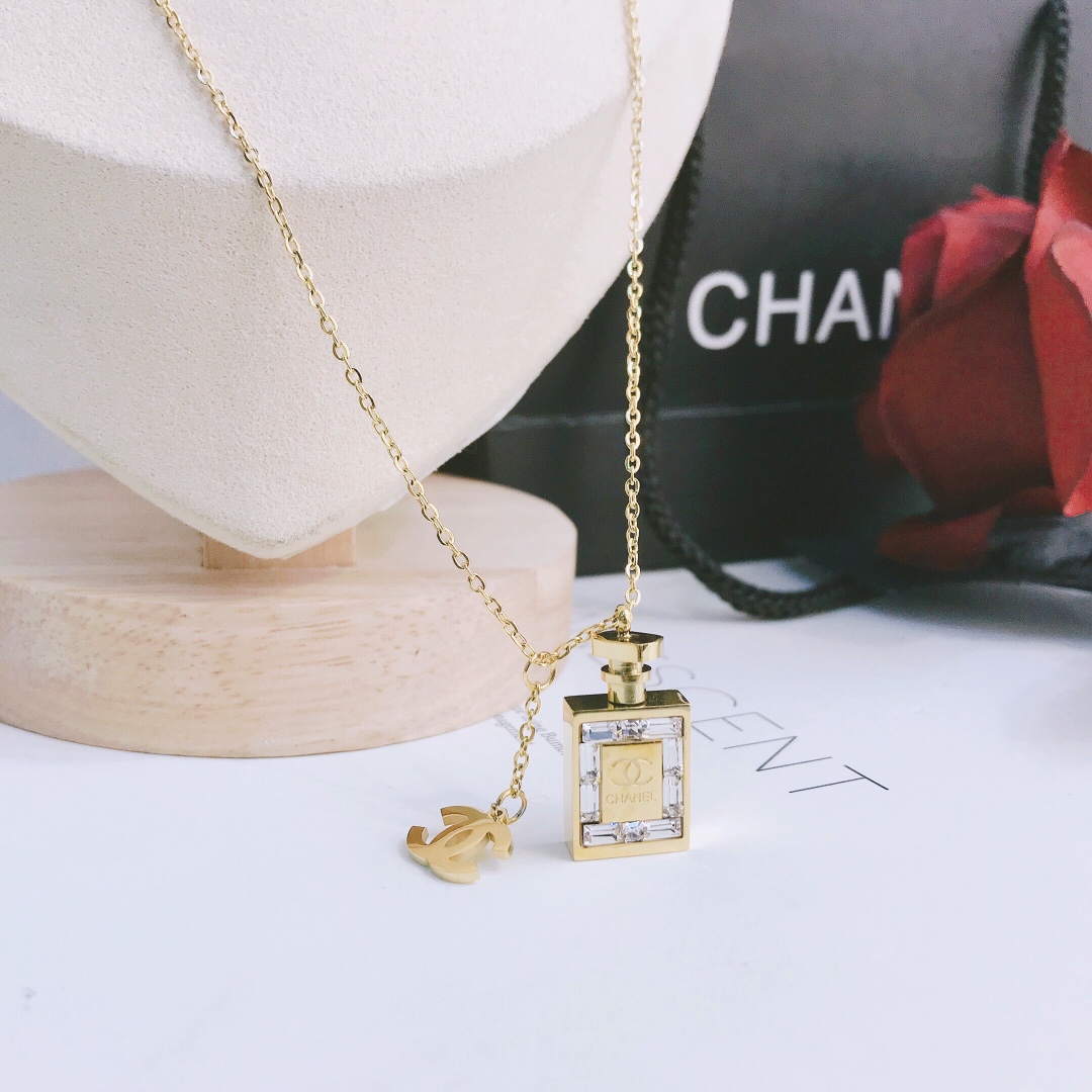 Replica CHANEL Necklace