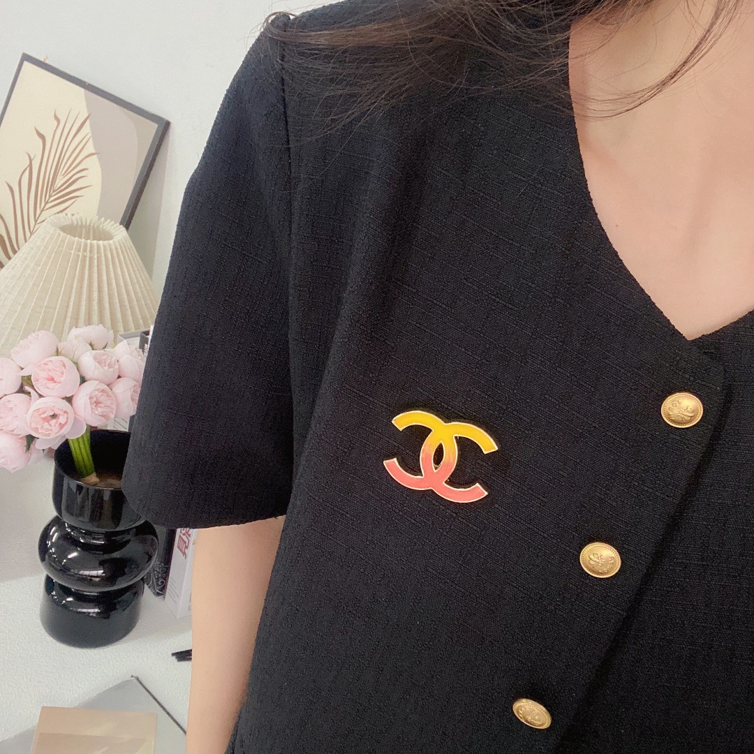 Replica CHANEL Brooch