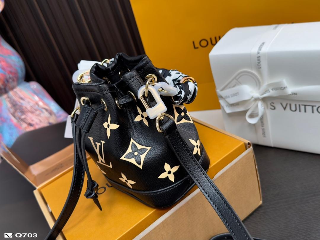 Replica Louis Vuitton Bag 13*15CM
