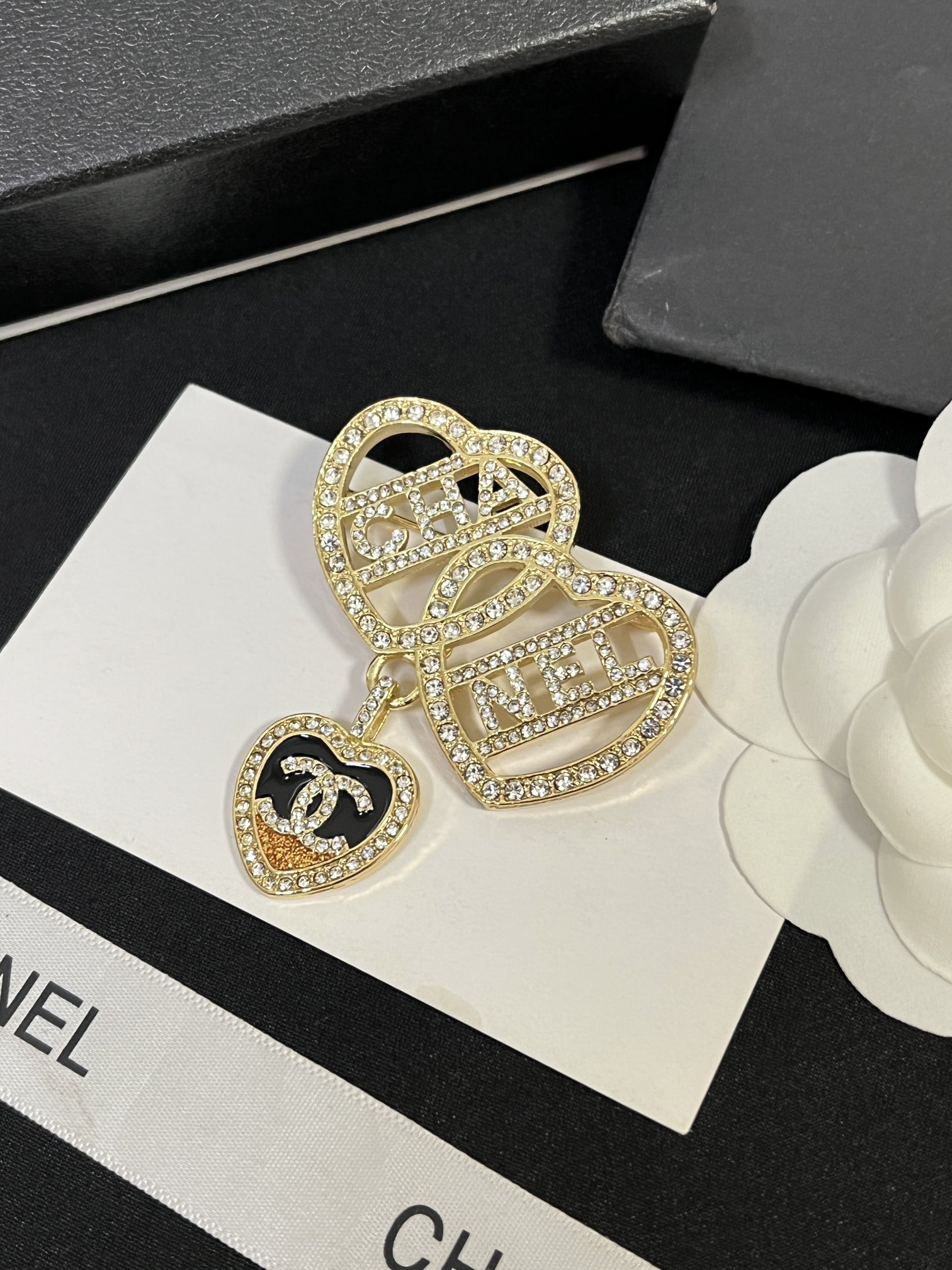 Replica CHANEL Brooch