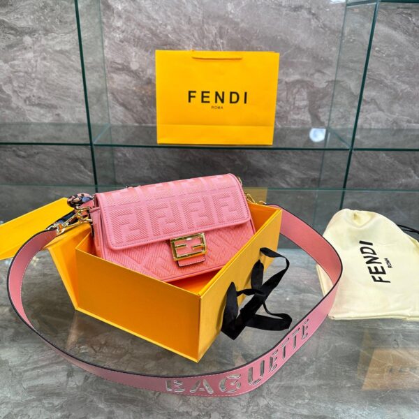 Replica Fendi Bag 23*12CM