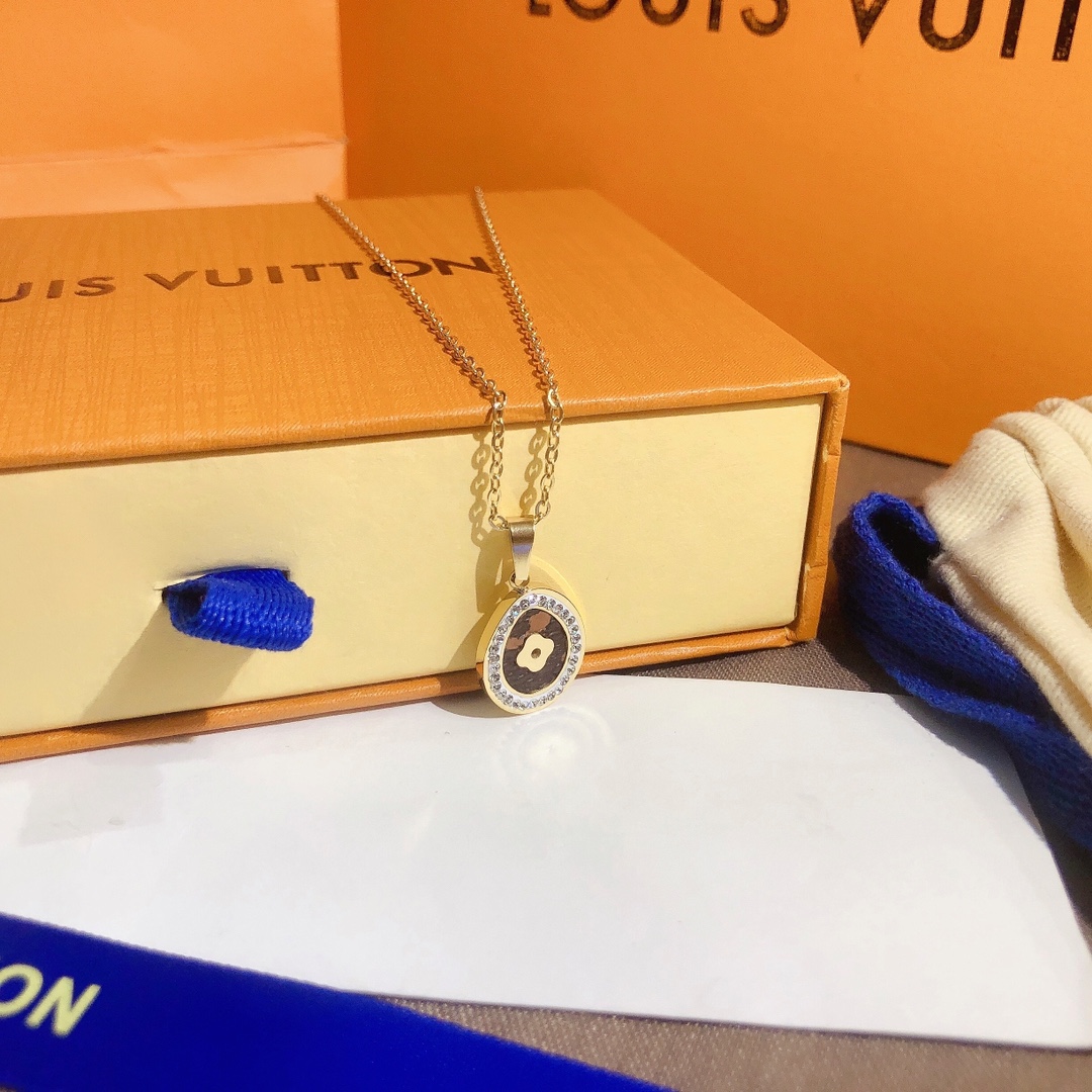 Replica LOUIS VUITTON Necklace