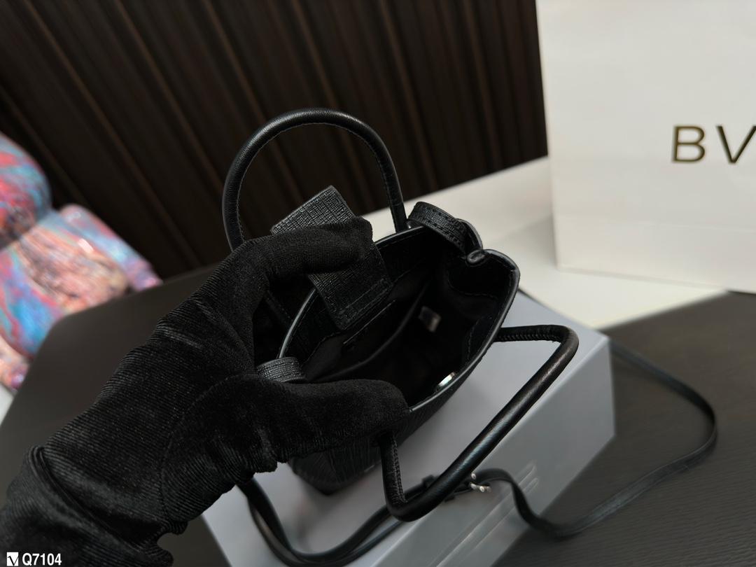 Replica Balenciaga Bag 11*17CM