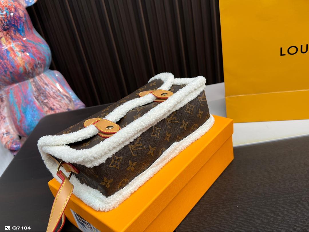 Replica Louis Vuitton Bag 26*15CM