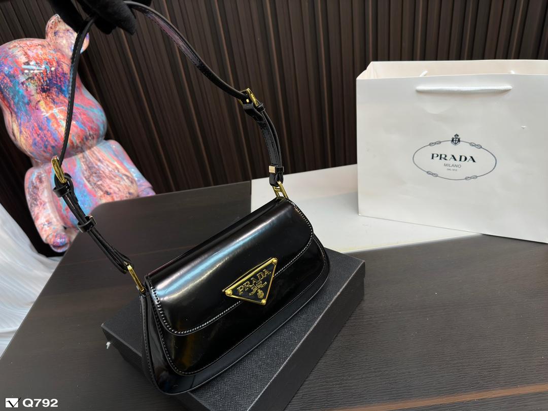 Replica Prada Bag 14*26CM