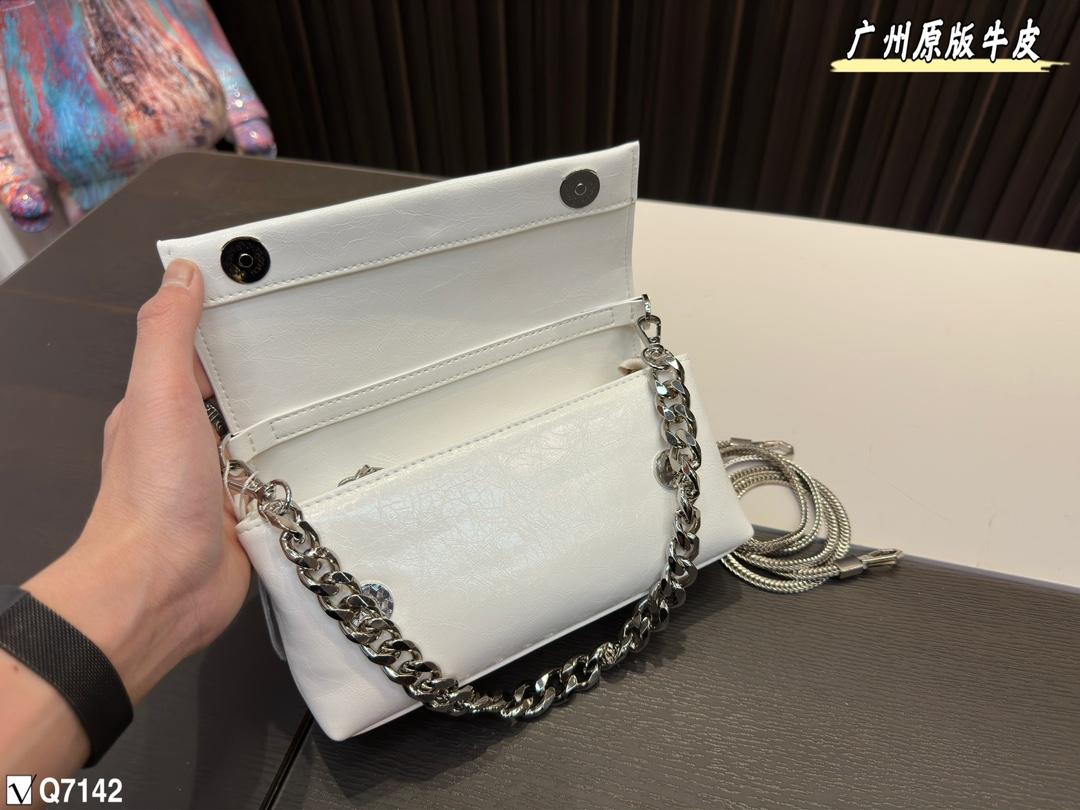 Replica Valentino Bag 21*11CM