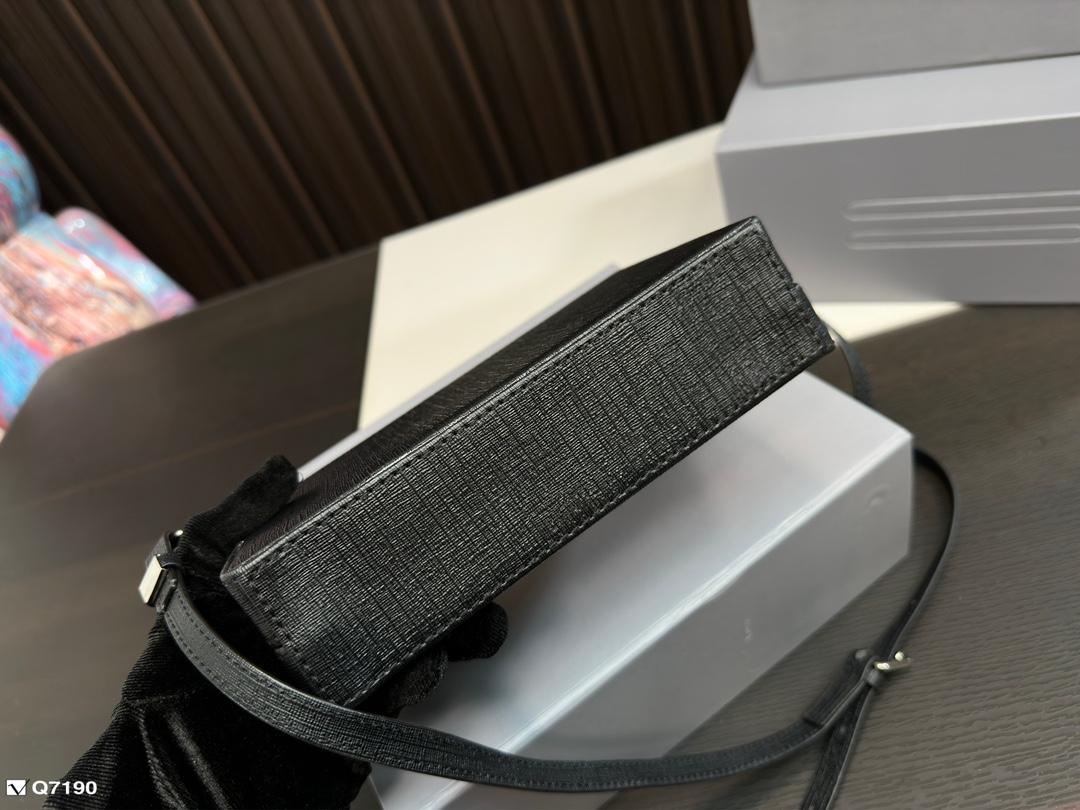 Replica Balenciaga Bag 19*12CM