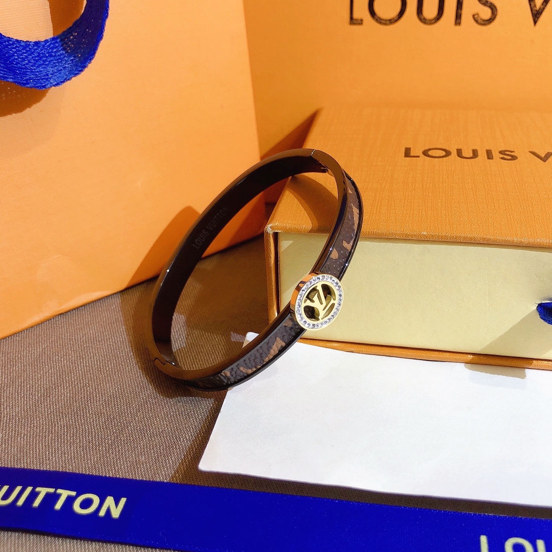 Replica LOUIS VUITTON Bangle
