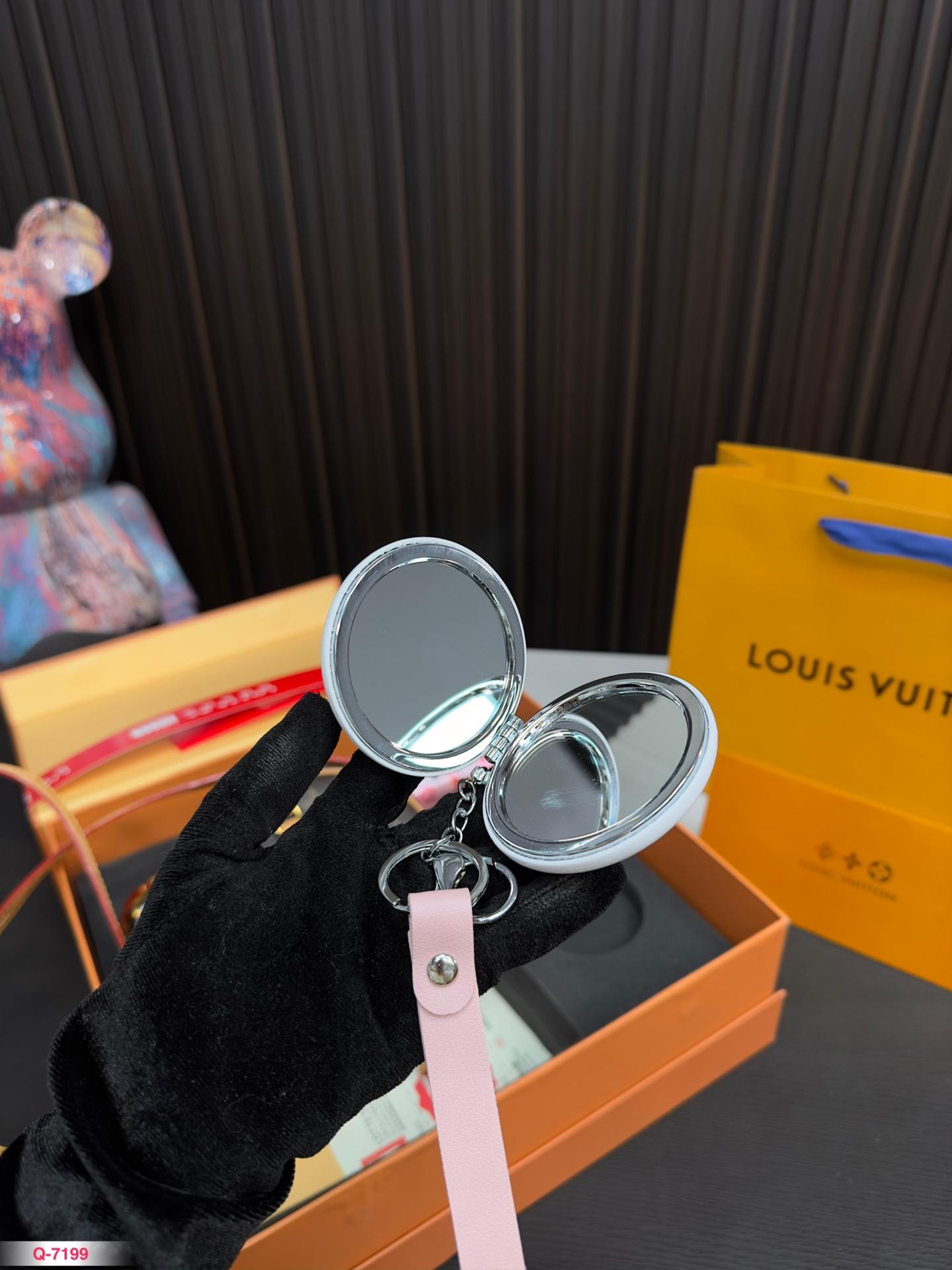 Replica Louis Vuitton Bag set 17*16CM