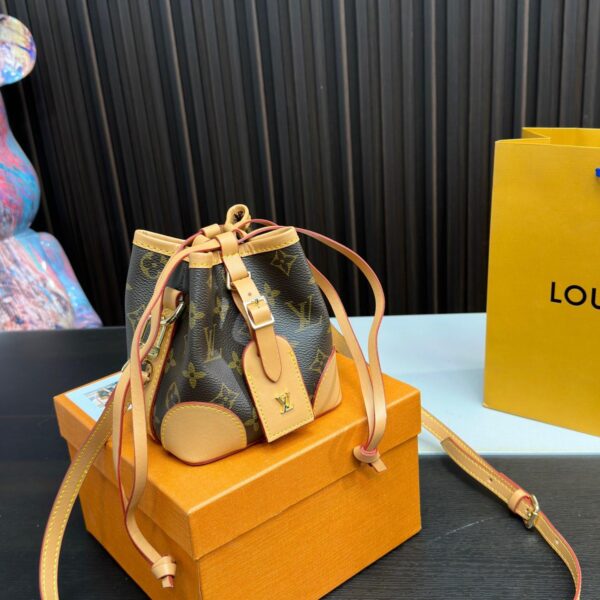 Replica Louis Vuitton Bag 13*14CM