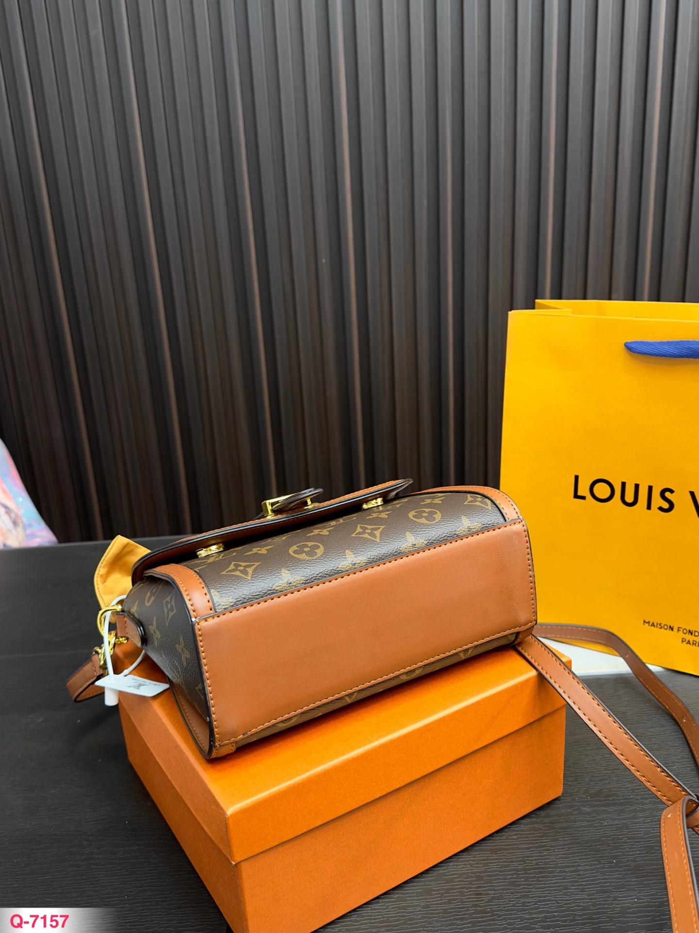 Replica Louis Vuitton Bag 20*15CM