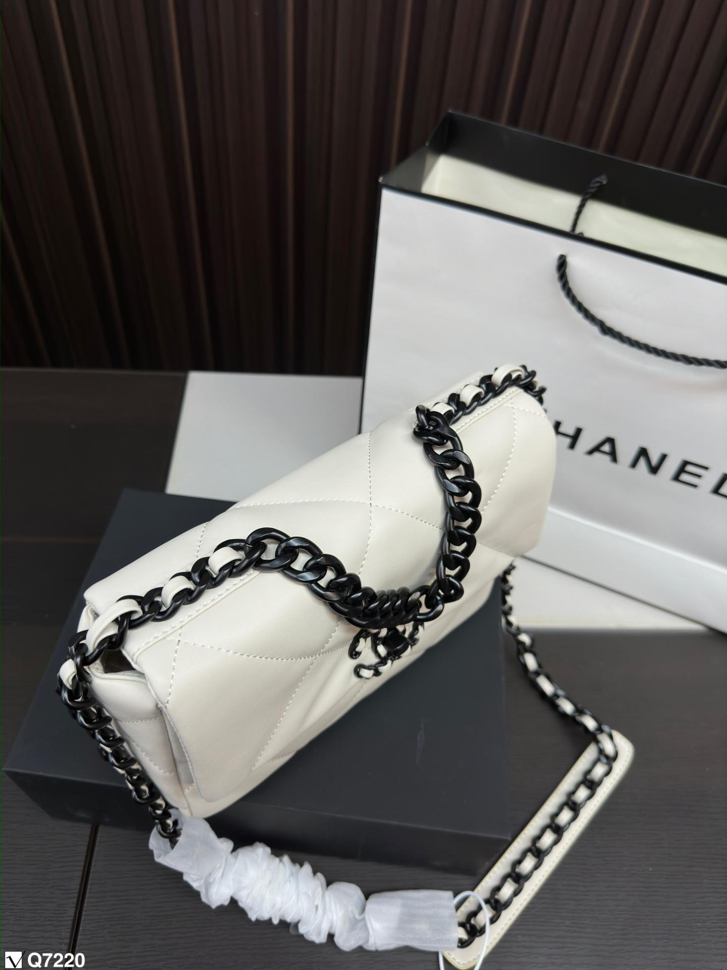 Replica Chanel Bag 17*25CM