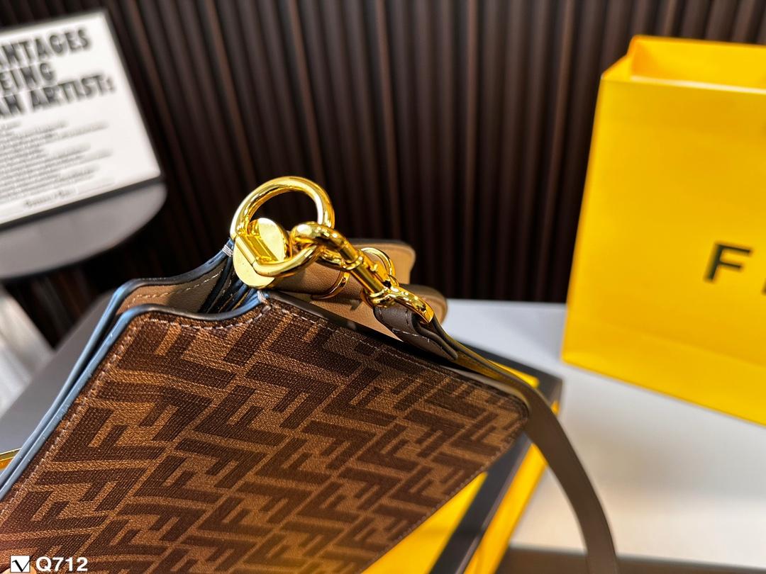 Replica Fendi Bag 24*19CM