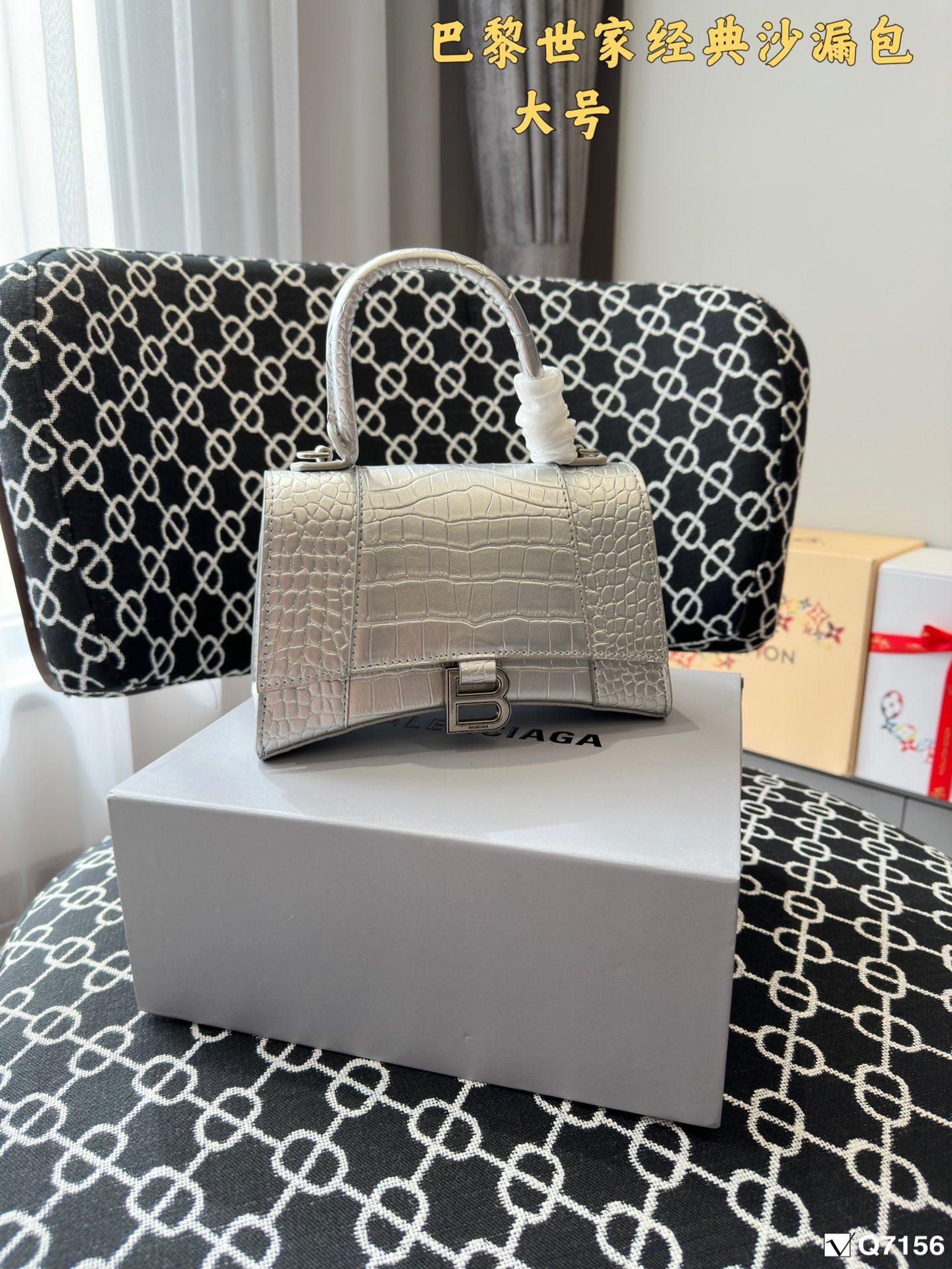 Replica Balenciaga Bag  23*10*14CM /19*8*12CM