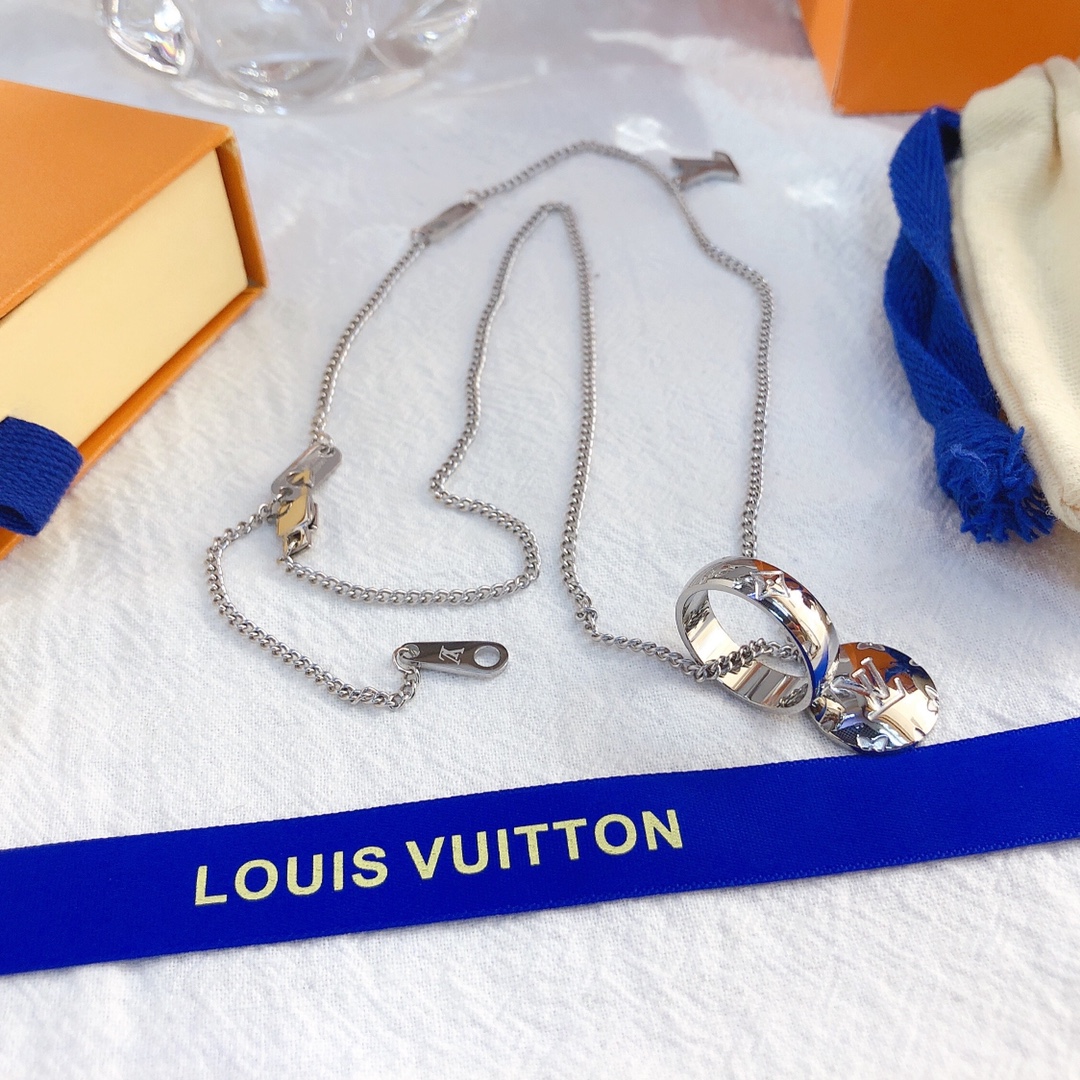 Replica LOUIS VUITTON Necklace