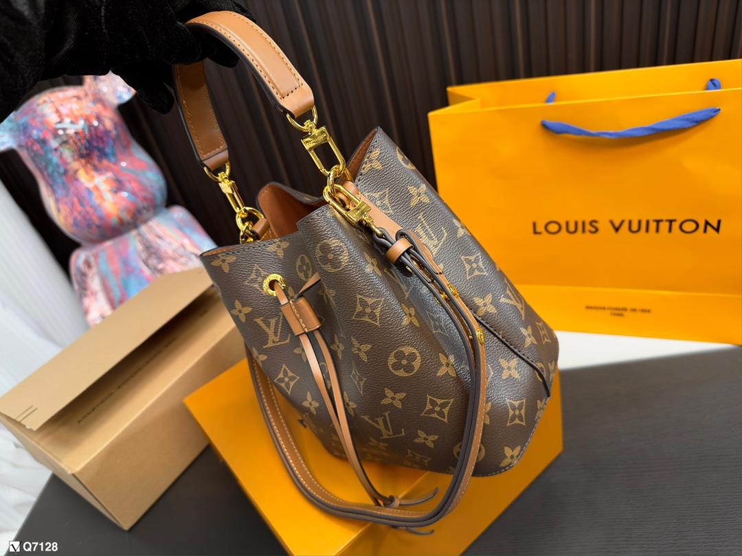 Replica Louis Vuitton Bag 20*20CM