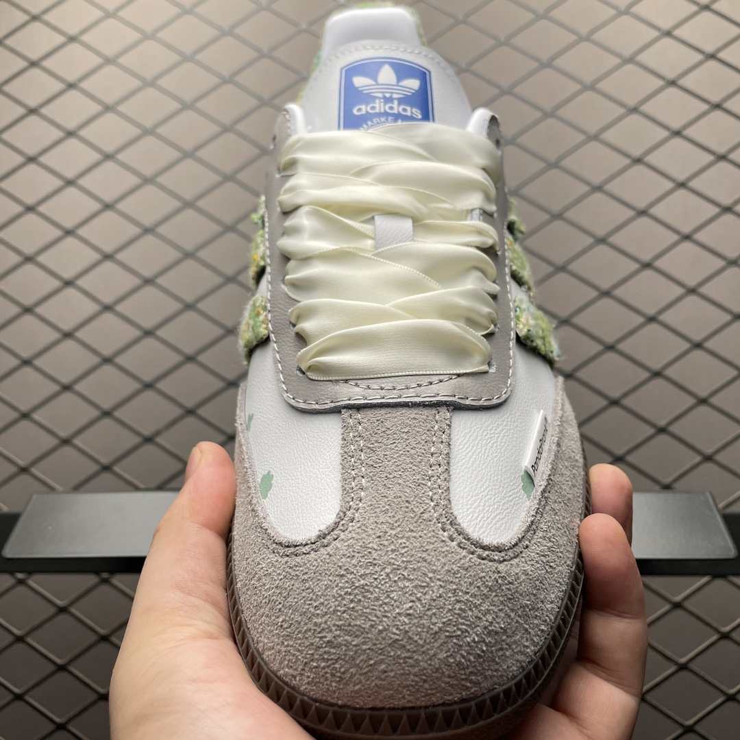 Replica Adidas Shoe Panda Prank x Adidas Samba