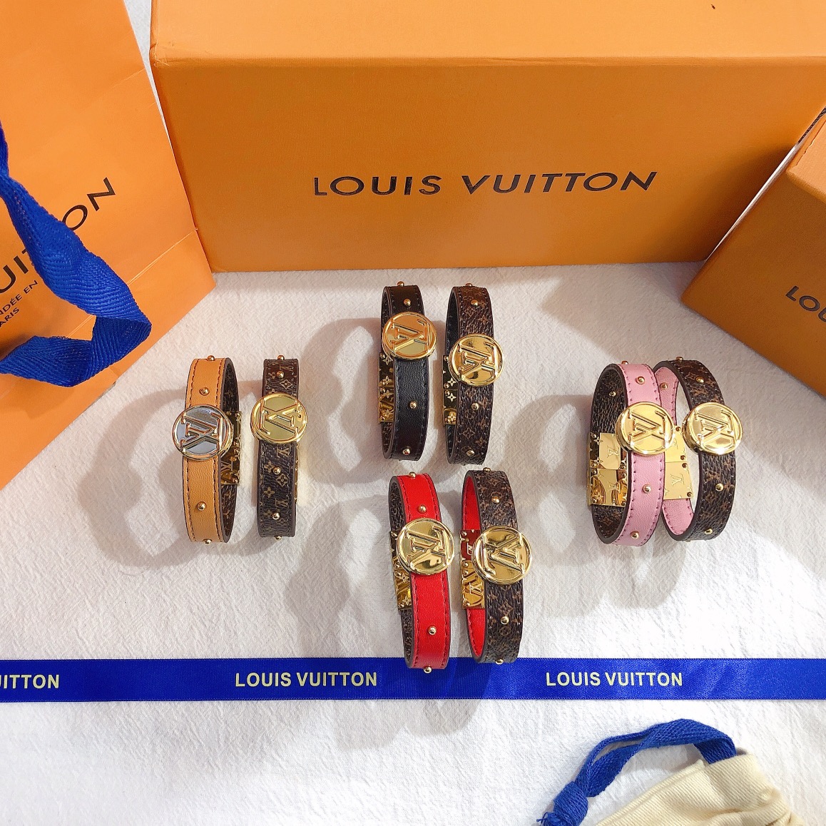 Replica LOUIS VUITTON Bangle