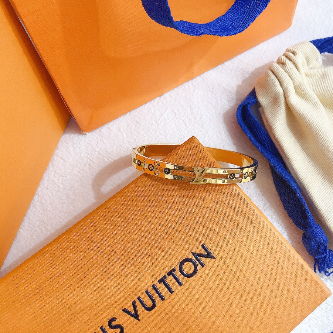Replica LOUIS VUITTON Bangle