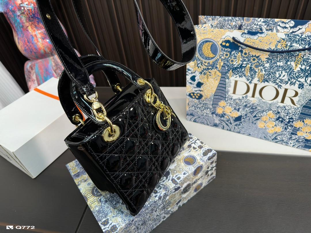 Replica Dior Bag 17*20CM