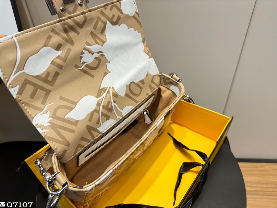 Replica Fendi Bag 24.5*15CM