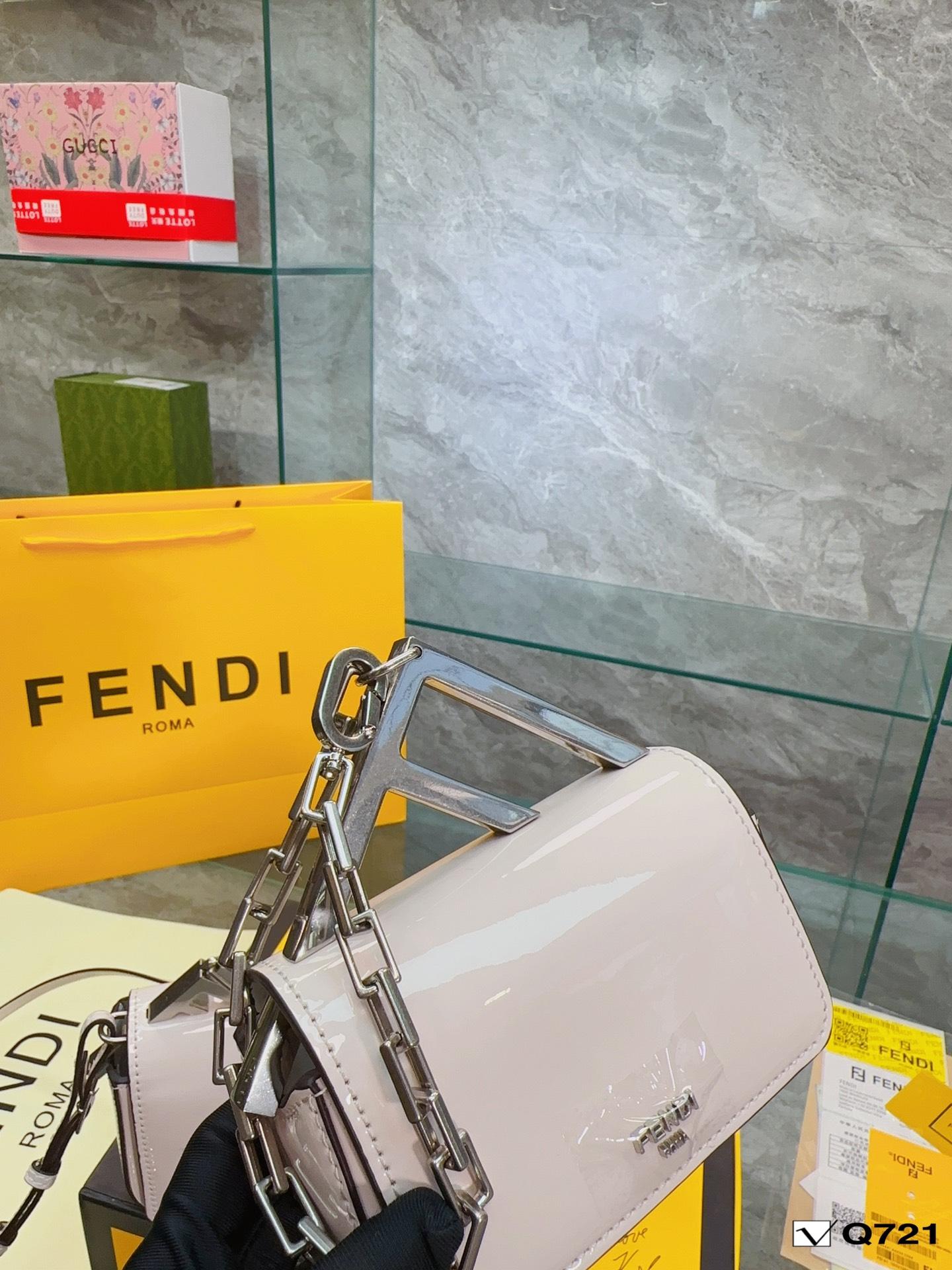 Replica Fendi Bag 15CM/23CM