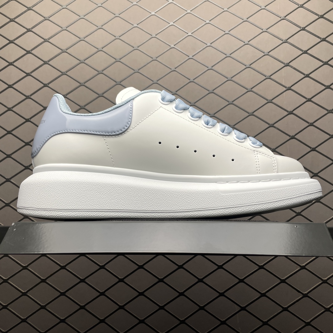 Replica Alexander McQueen Shoe Alexander McQueen size 35-45 with half size.az