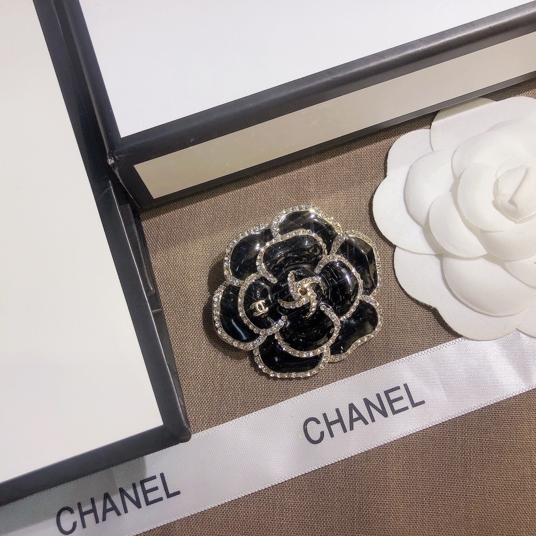 Replica CHANEL Brooch