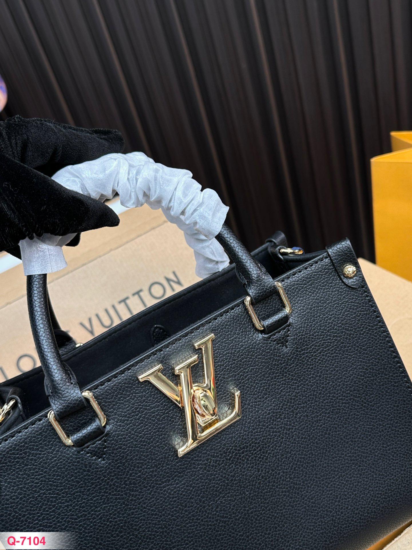 Replica Louis Vuitton Bag 23*18CM